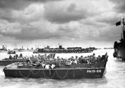 ww2 image landing craft